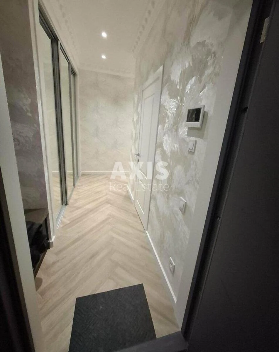 2k apartment pr-t Berestejskij 11, Block 16697112