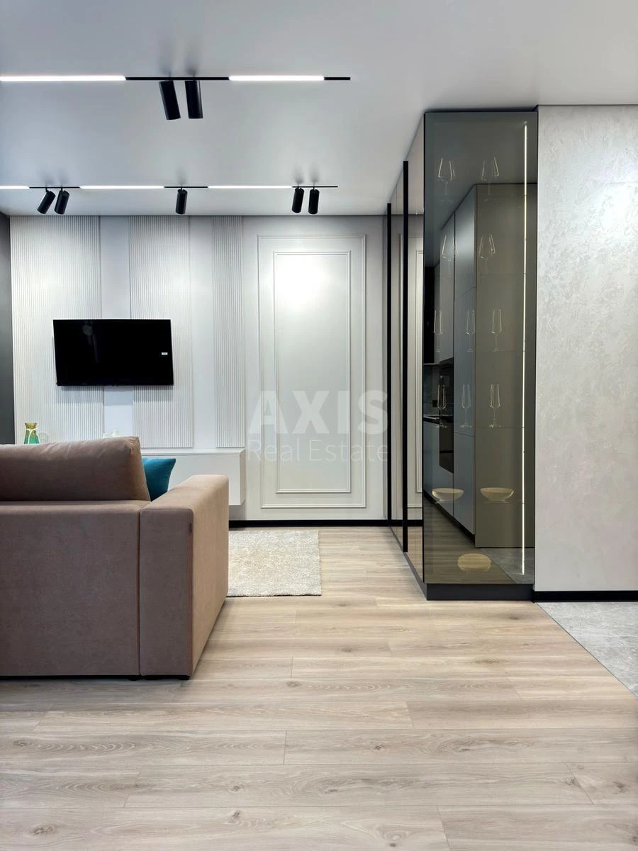 3k apartment vul. L'vivs'ka 15681705