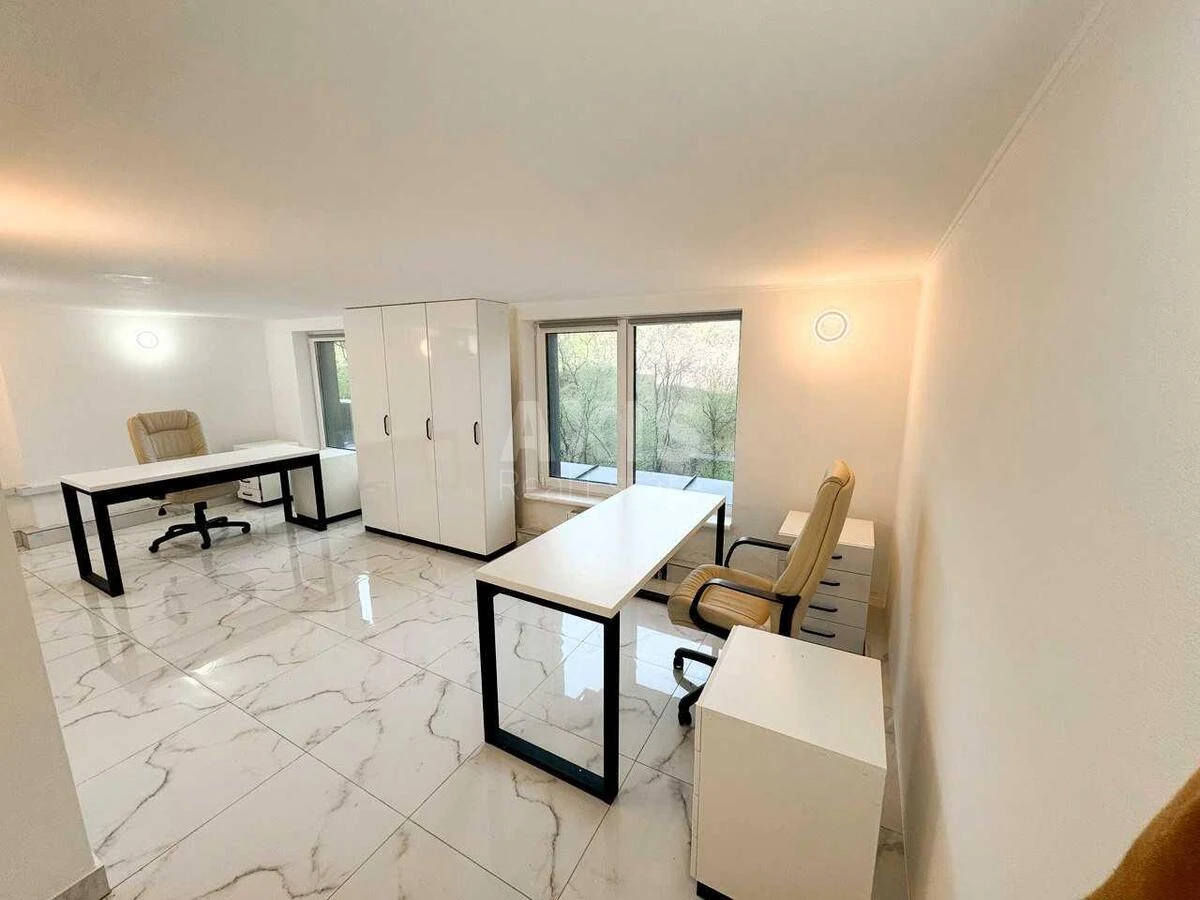 Office vul. Glybochyc'ka 73, 48m271284