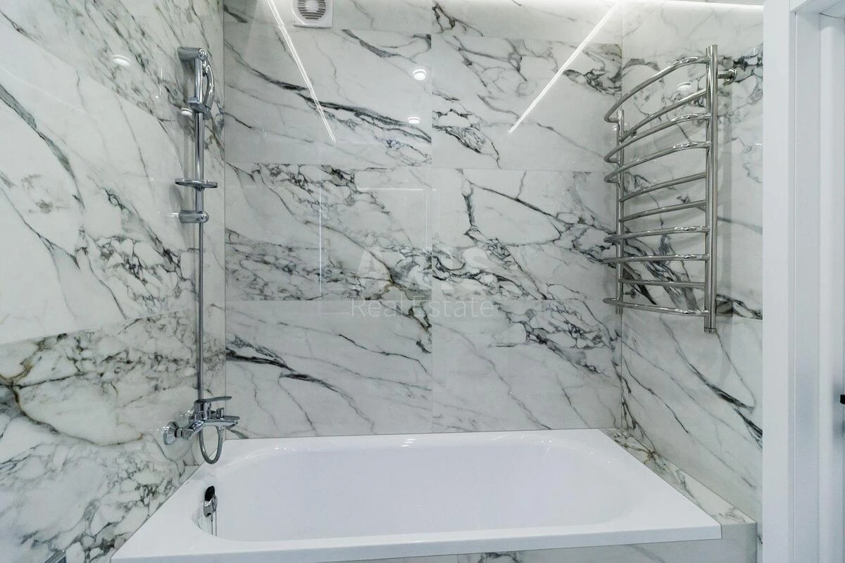 3к квартира ул. Михаила Максимовича 24Г6977118