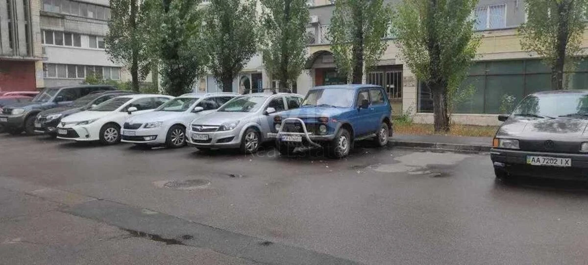 Объект торговли ул. Митрополита Андрея Шептицкого 22А, 163м27023214