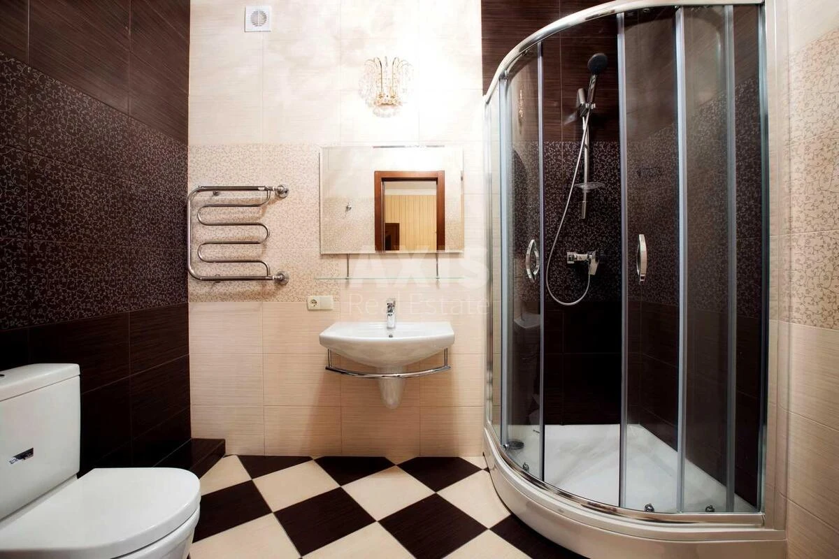 Дoм ул. Приветная, 499м2, город Киев7043415