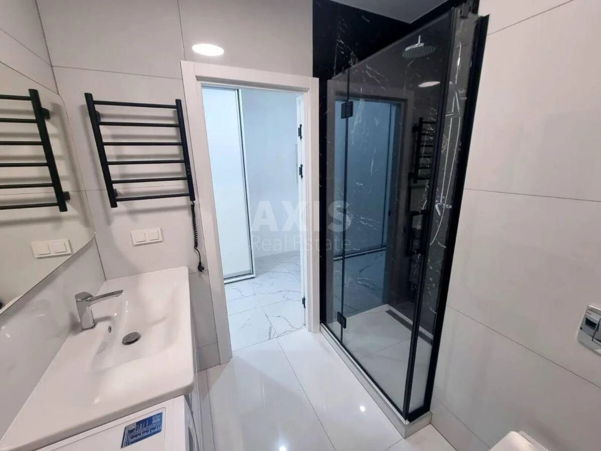1к квартира пр-т Берестейский 11692826