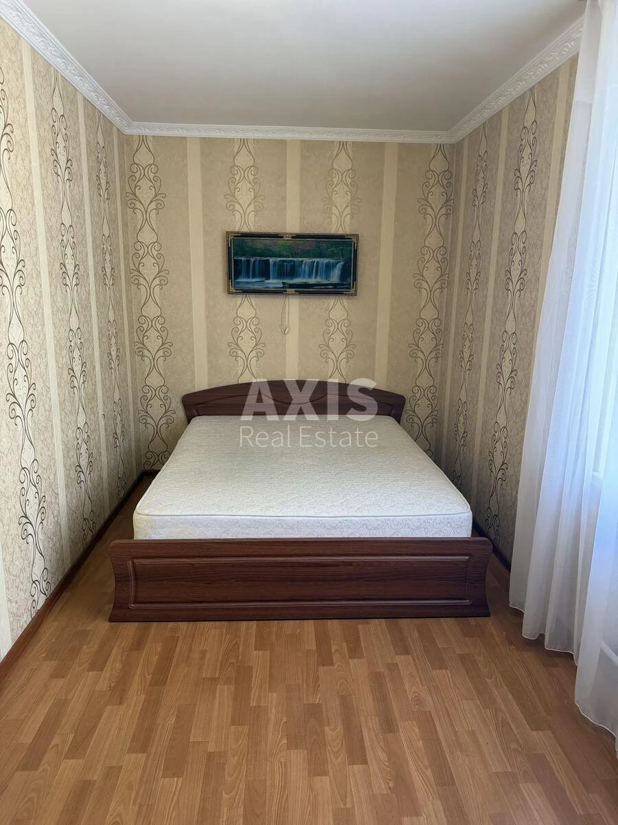 2к квартира пр-т Соборности 12696520