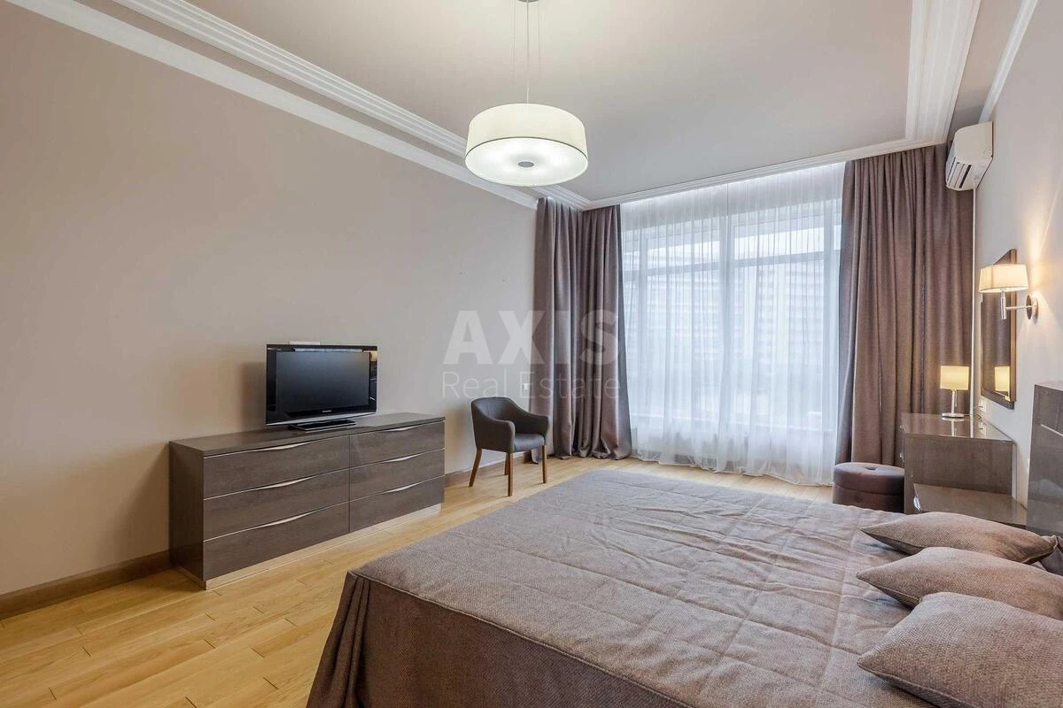 3k apartment uzv. Klovs'kyj 7А710055
