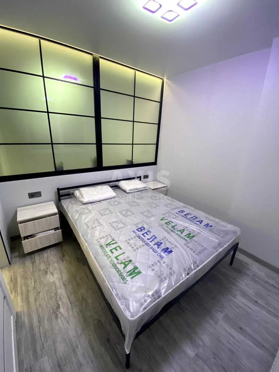 1k apartment vul. Petropavlivs'ka 40687855