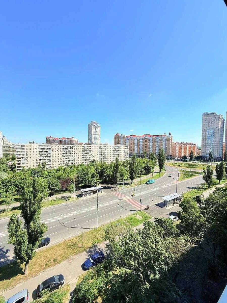 3к квартира ул. Александра Архипенко 10718598