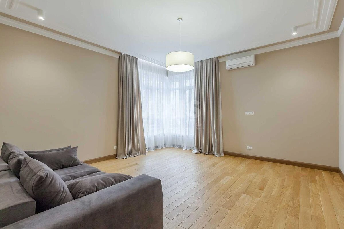 3k apartment uzv. Klovs'kyj 7А710057