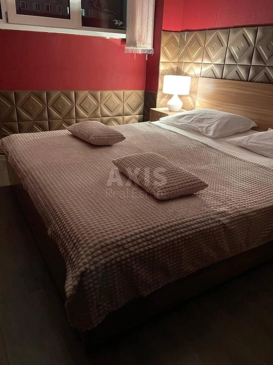 4k apartment vul. Zhyljans'ka 118709445