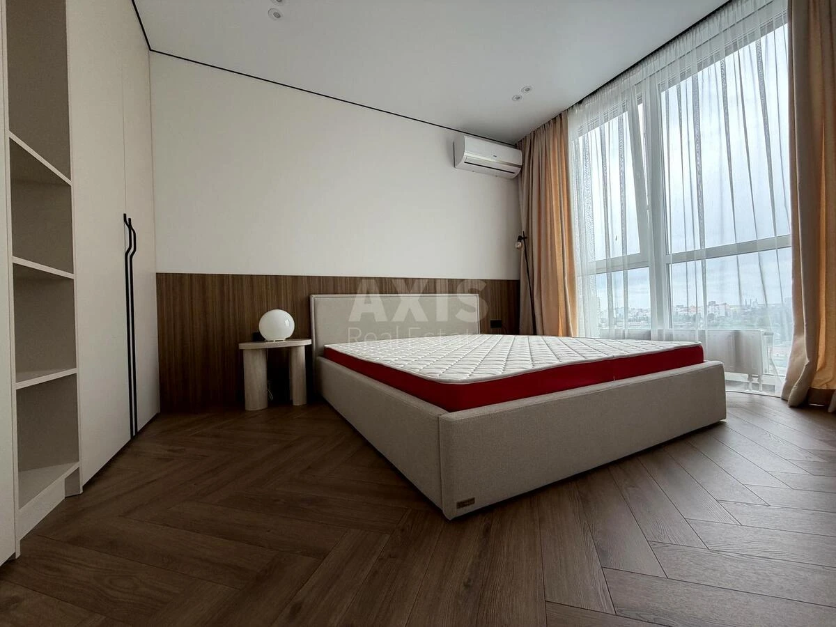 1k apartment nab. Dniprovs'ka 15К6940712