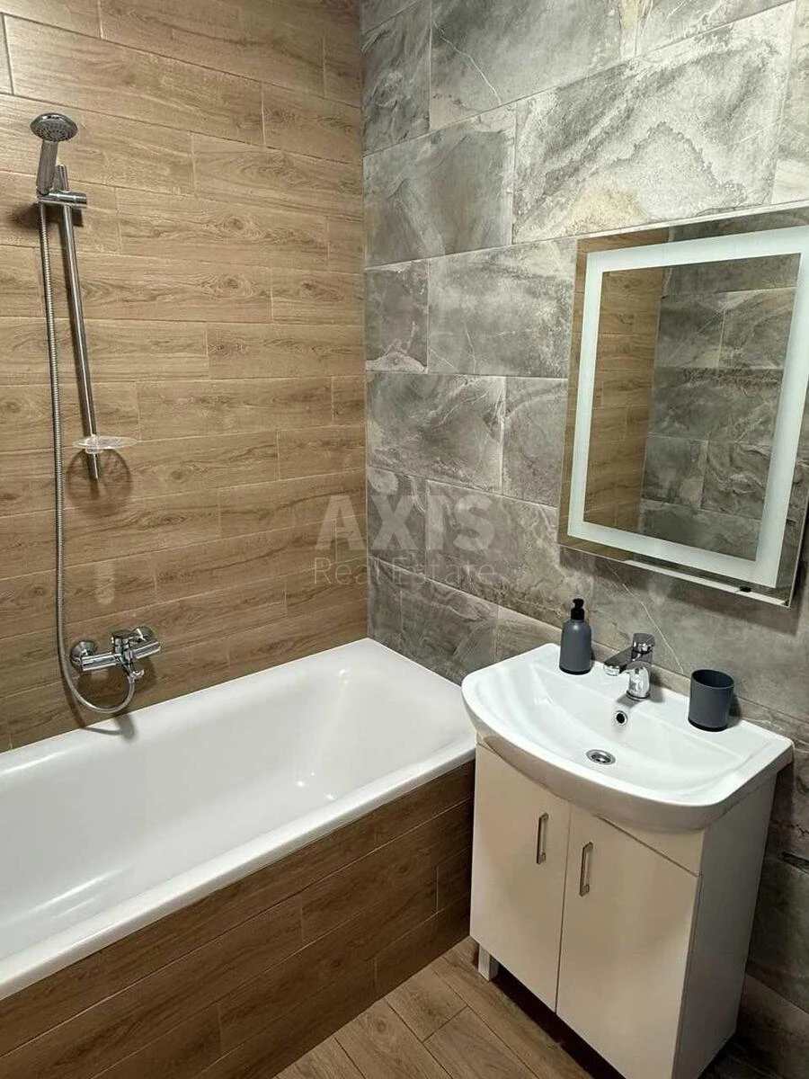 1k apartment vul. Kahovs'ka 60630209