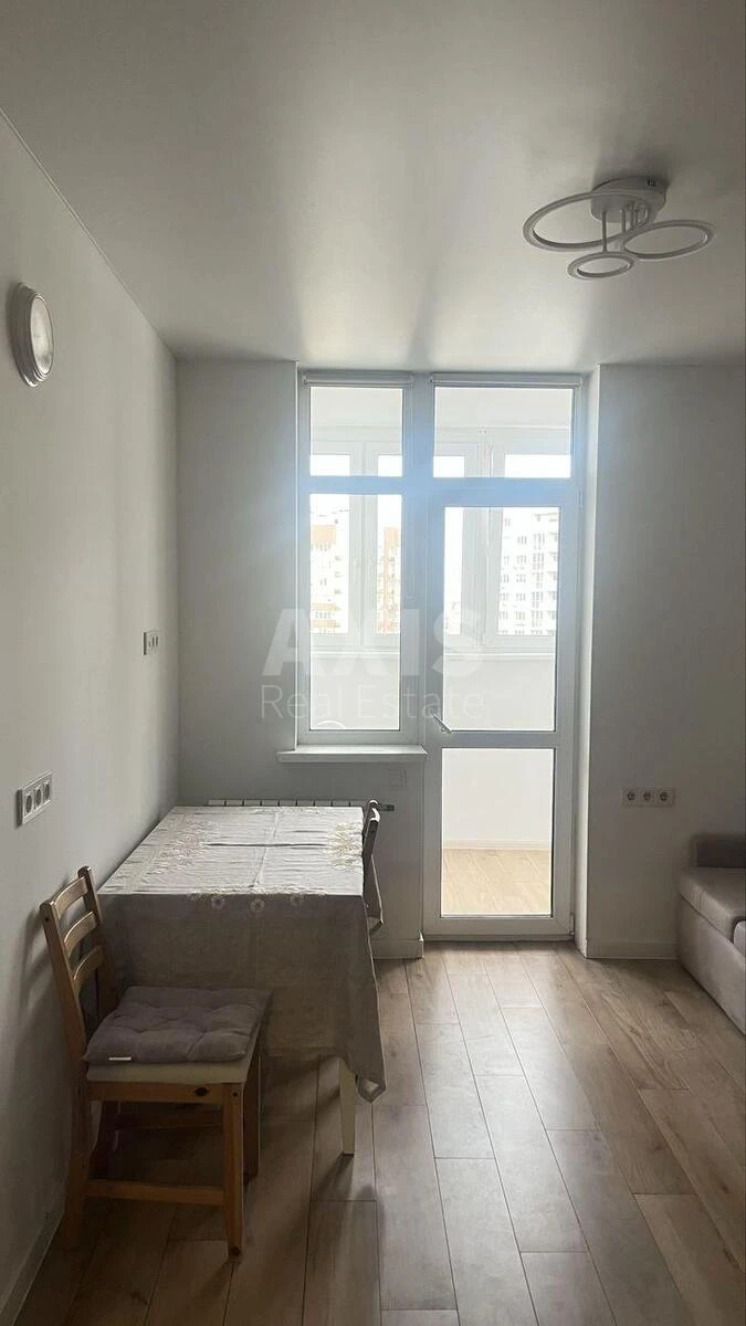 2k apartment vul. Mykil's'ko-Slobids'ka 10690131