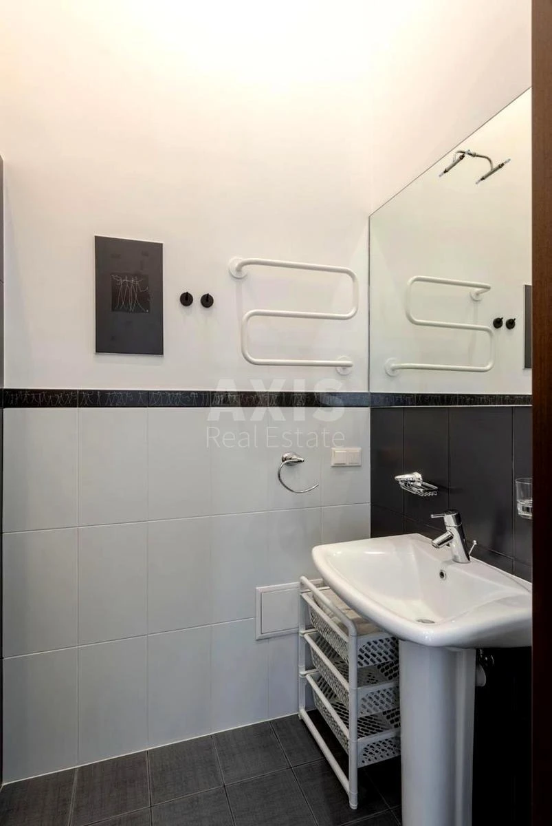 3k apartment vul. Antonovycha 237024510