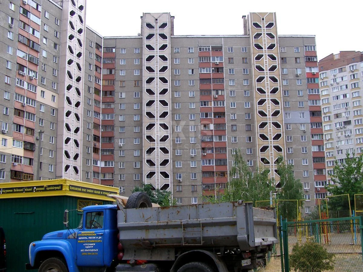 2к квартира ул. Ахматовой Анны 16В6899419