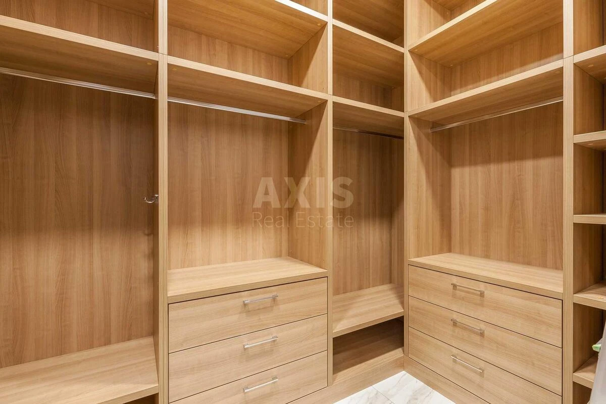 3k apartment uzv. Klovs'kyj 7А7100513