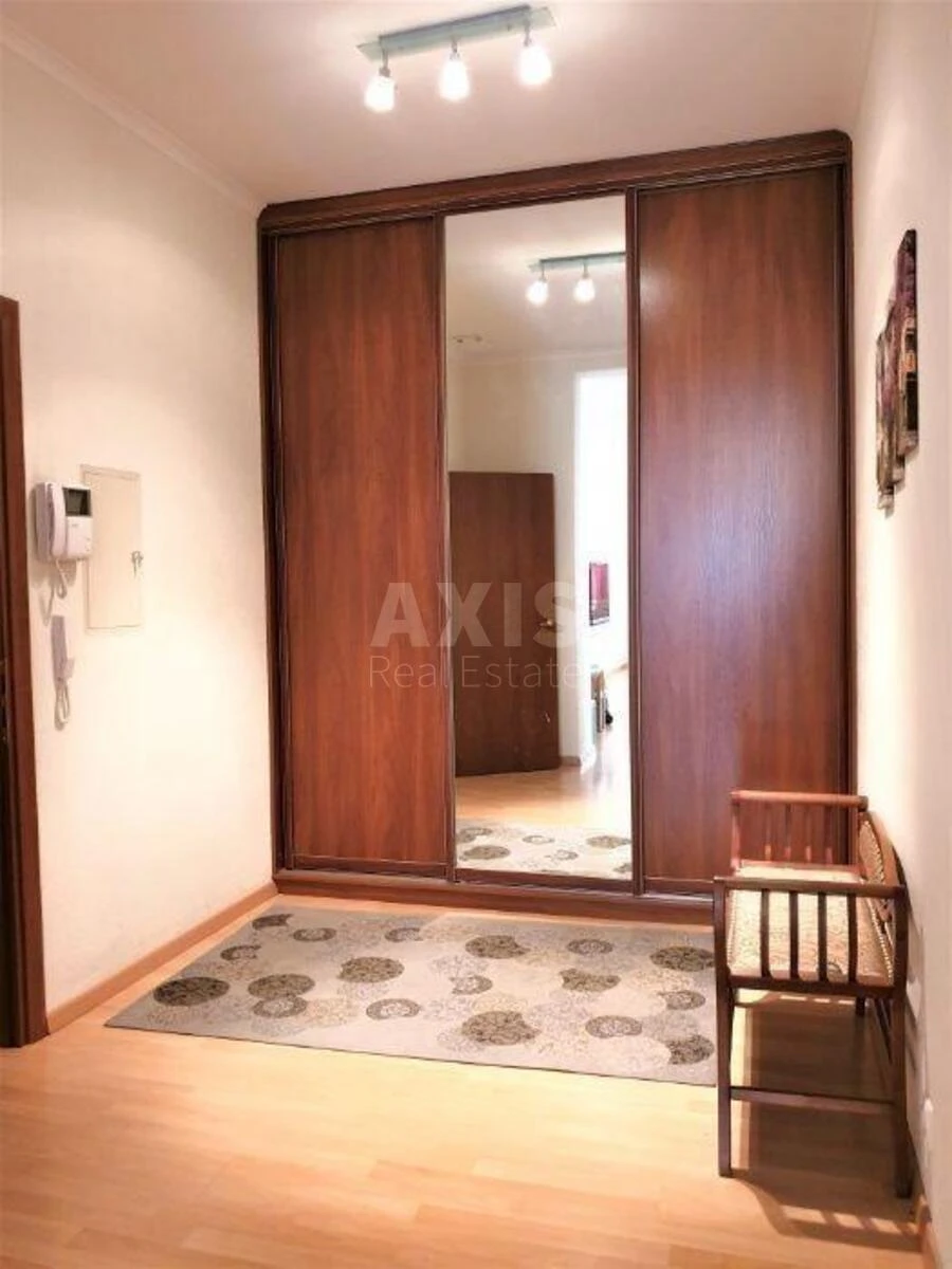 4k apartment pr-t Volodimira Іvasyuka 6695844