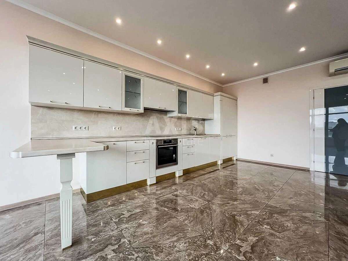 4k apartment uzv. Klovs'kyj 7А711618