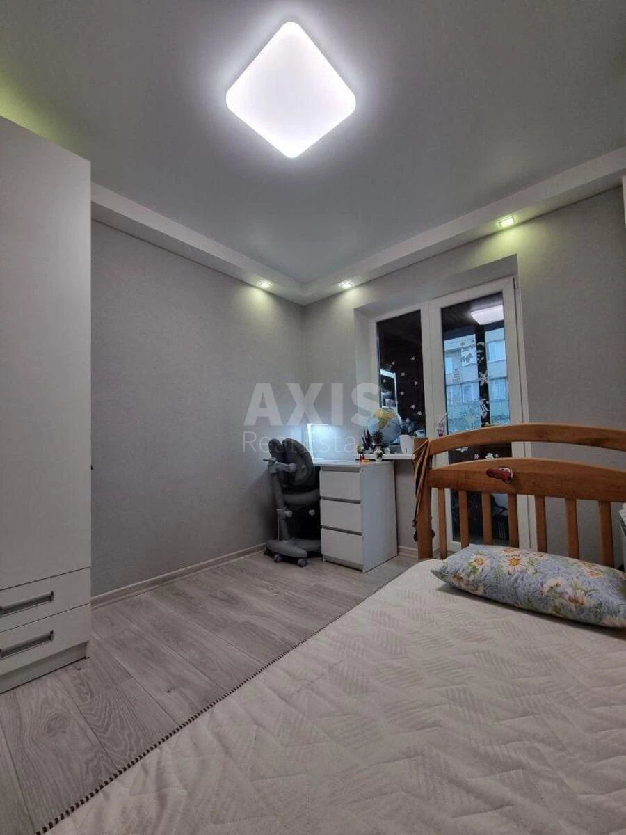 4к квартира ул. Рональда Рейгана 20684747