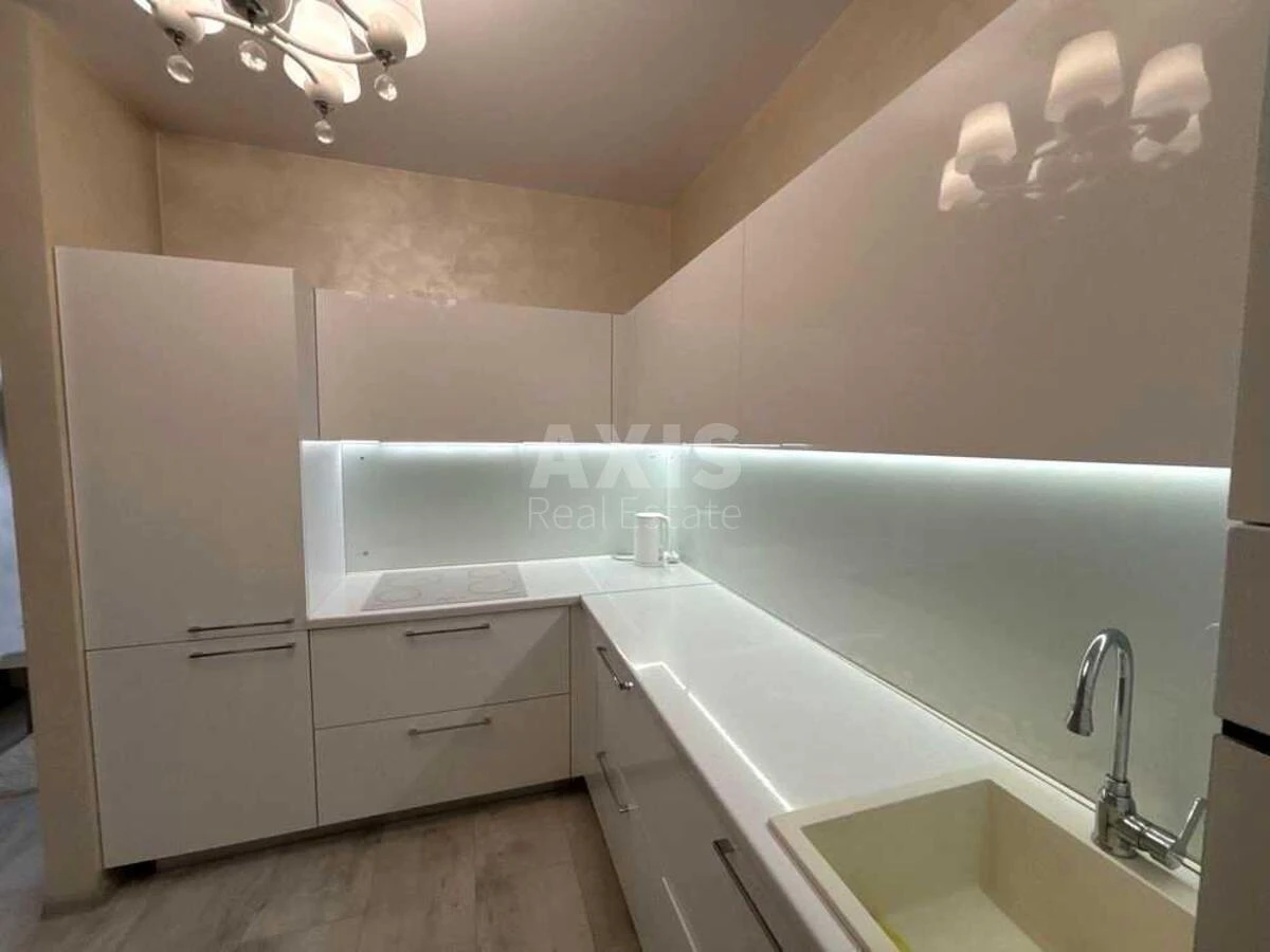 2k apartment vul. Feodosijs'ka 2Л70587