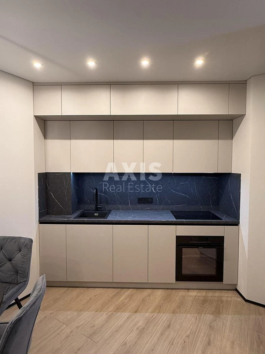 1k apartment pr-t Berestejskij 11B67961