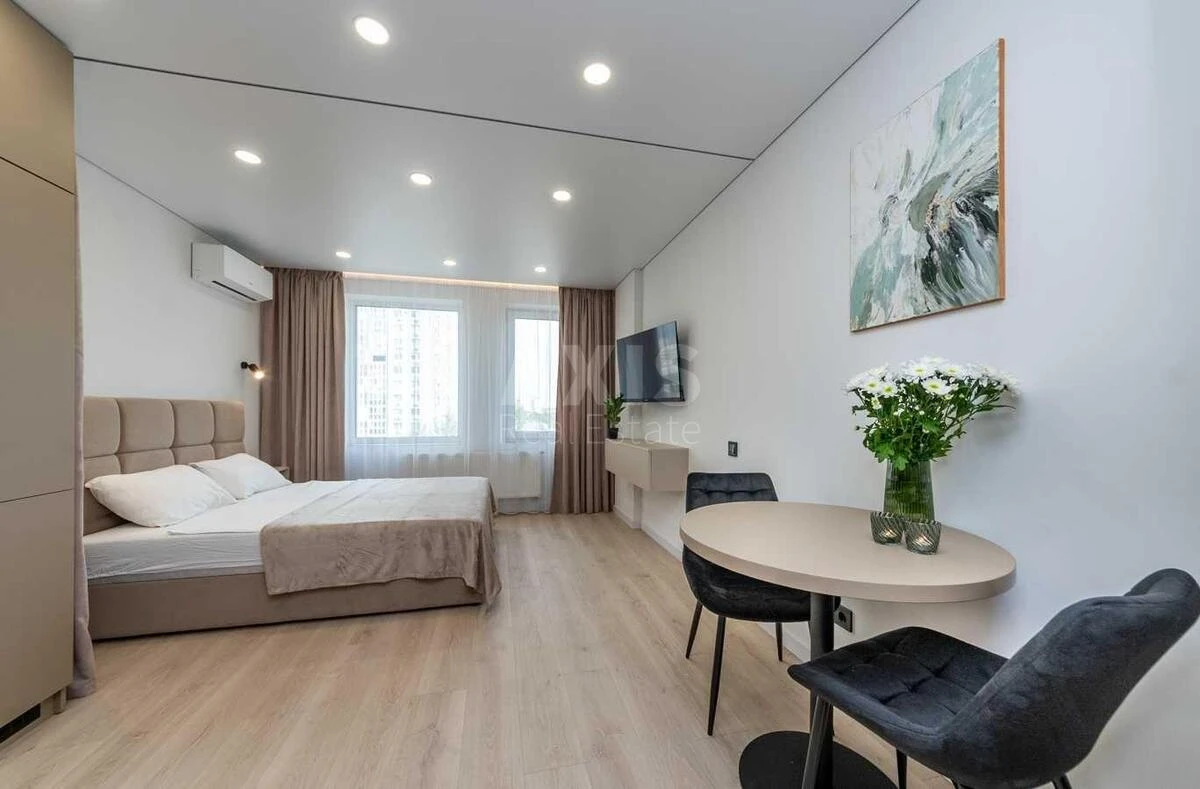 1k apartment vul. Revuc'kogo 52711468