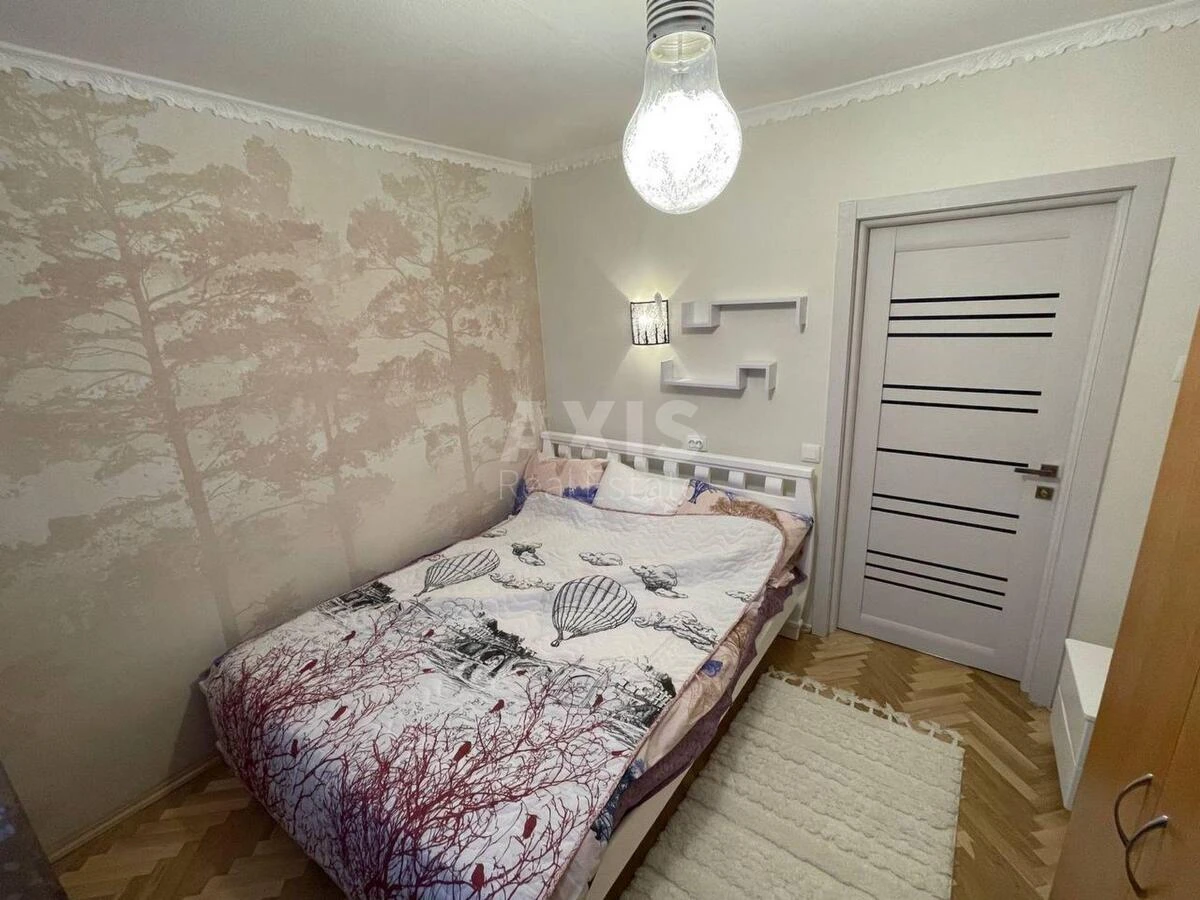 3k apartment vul. Antonovycha 103А696252