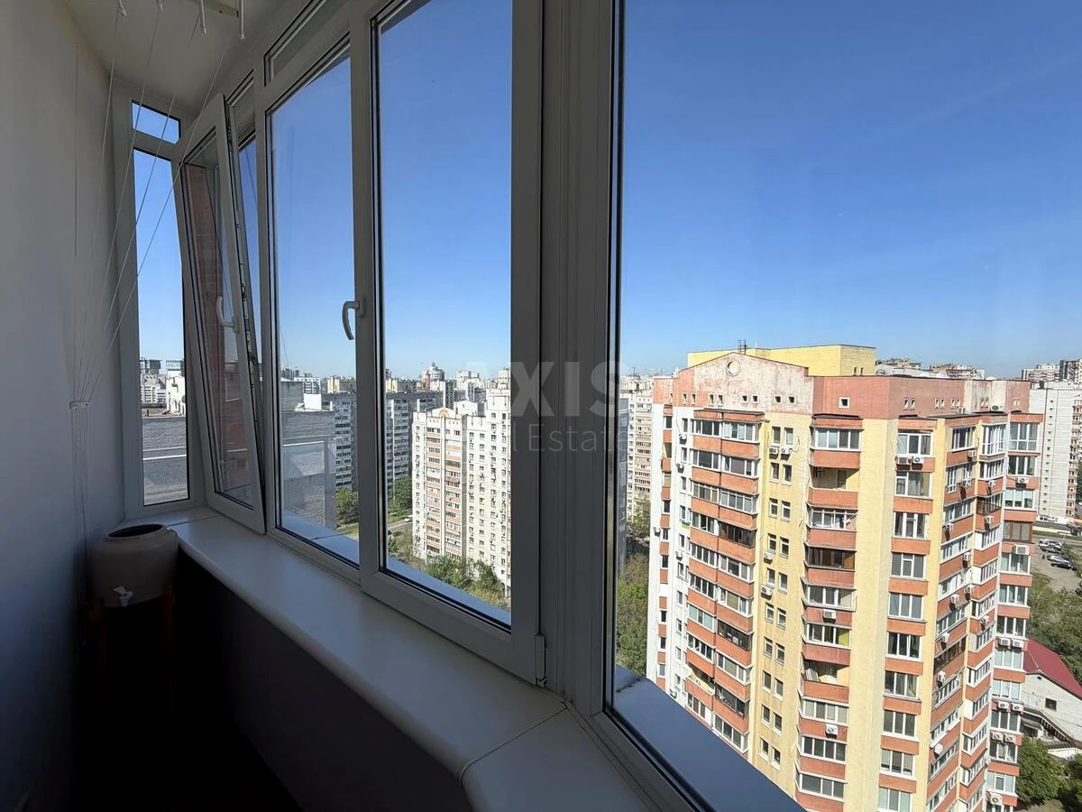 3k apartment vul. Urlivs'ka 4А7032311