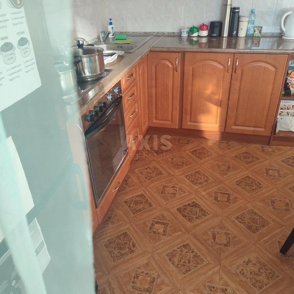 1k apartment vul. Akademika Jefremova 19А64770