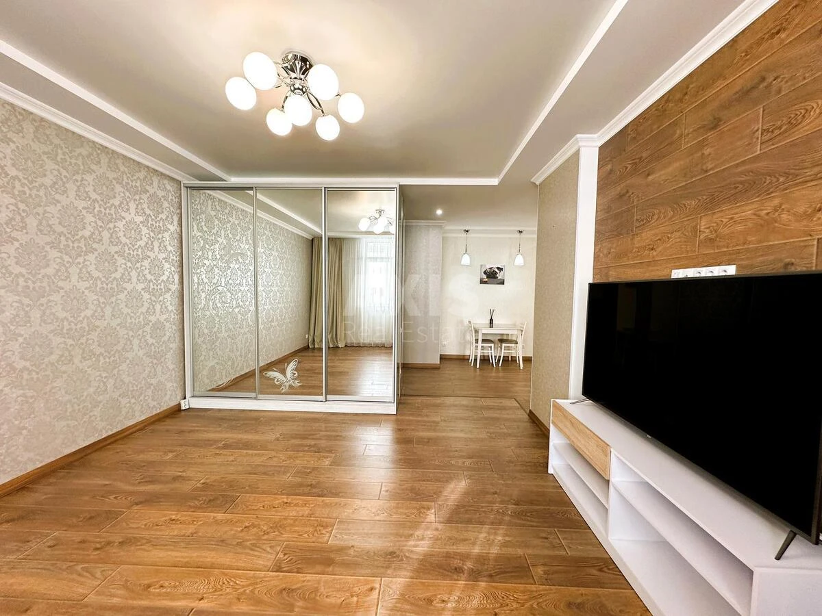 2к квартира ул. Юлии Здановской 48665591