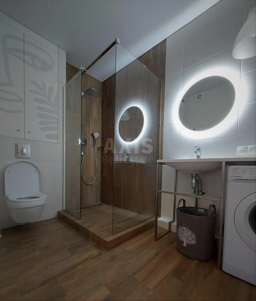 1k apartment vul. Sverstjuka Jevgena 4709687
