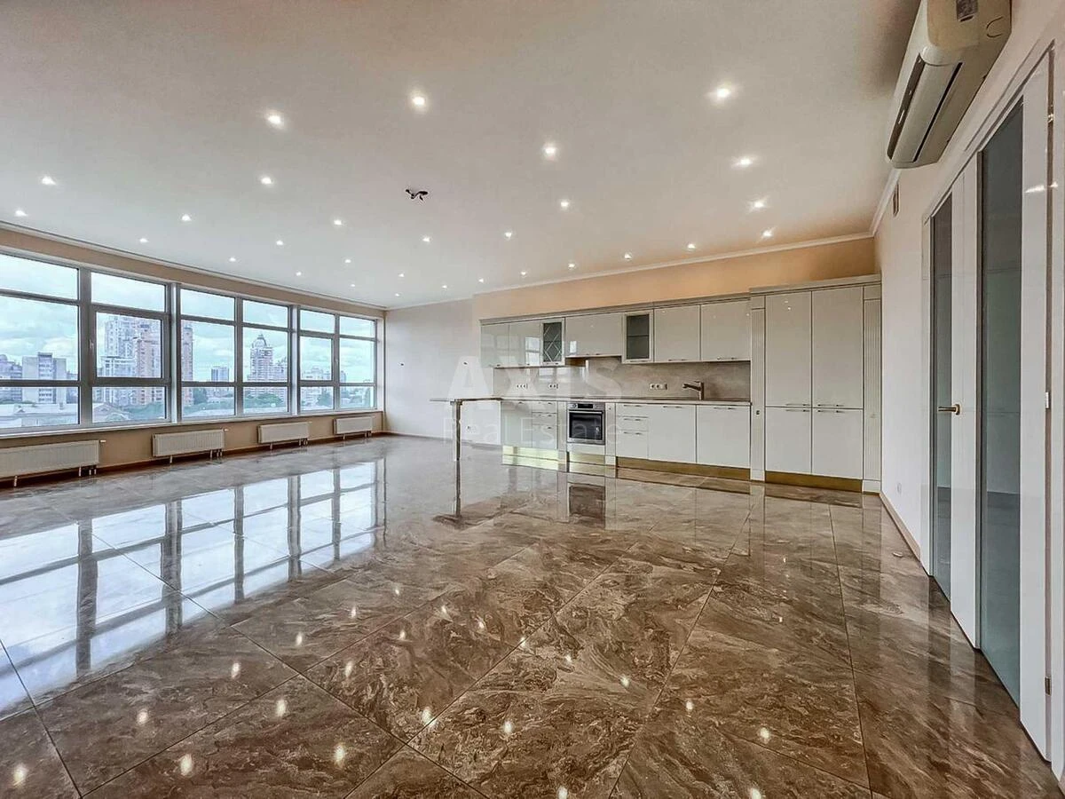 4k apartment uzv. Klovs'kyj 7А71161