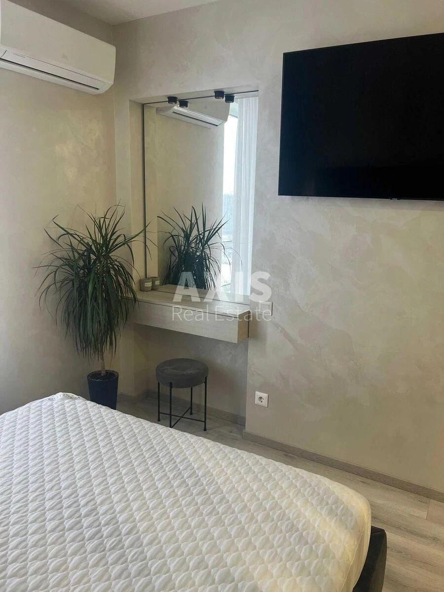 1k apartment vul. Zarichna 1679748