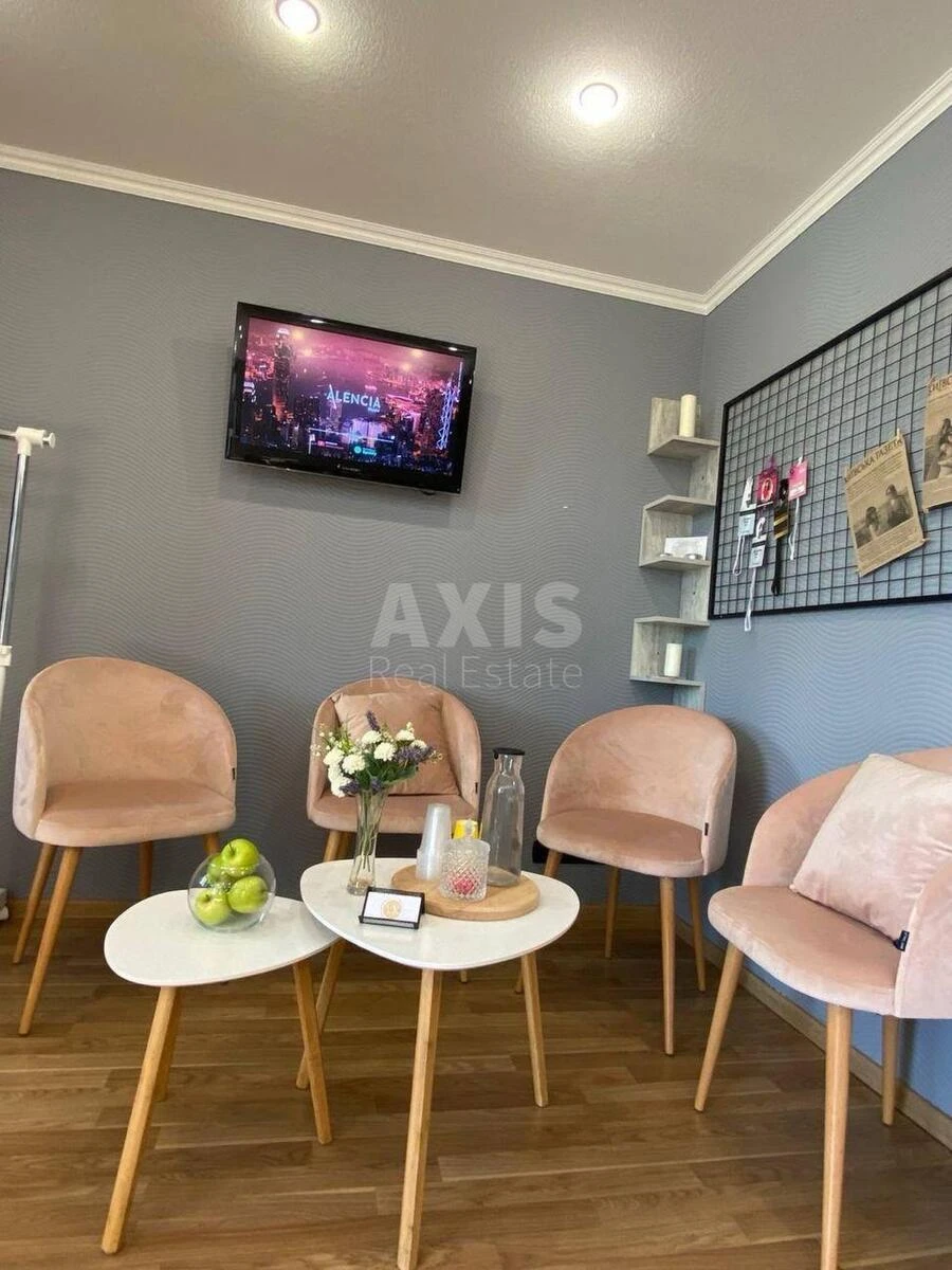 Office vul. Dragomanova 31, 42m2700042