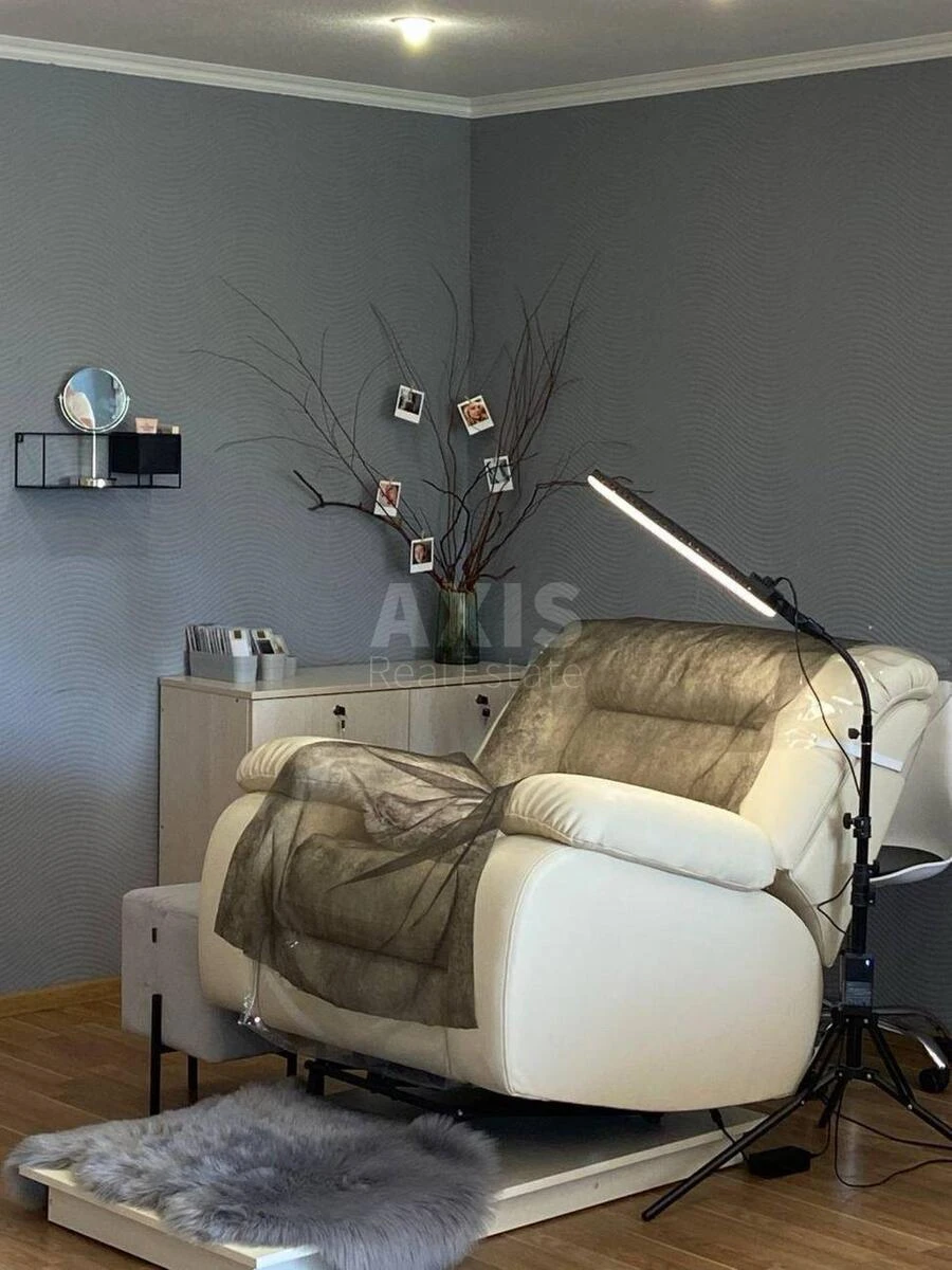 Офис ул. Драгоманова 31, 42м2700043