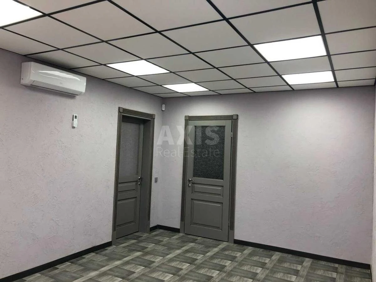 Trade object vul. Revuc'kogo 54, 50m270618