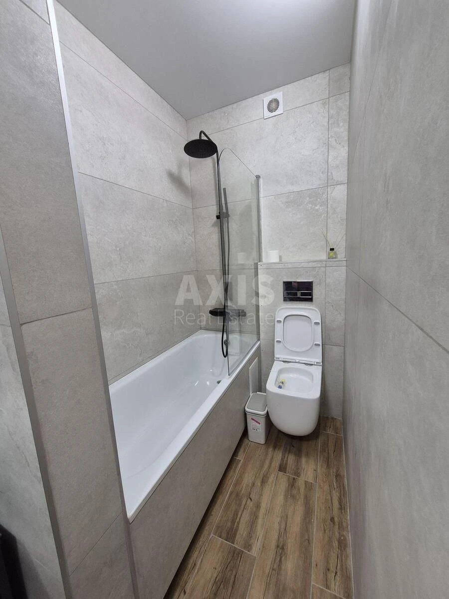 2к квартира пр-т Глушкова Академика 42699306