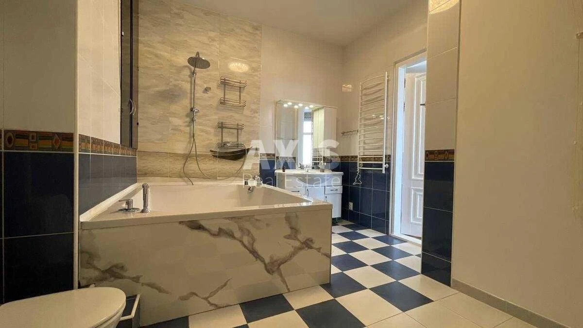 4к квартира спуск Кловский 5706398