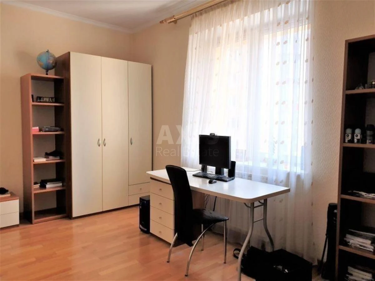 4k apartment pr-t Volodimira Іvasyuka 6695841