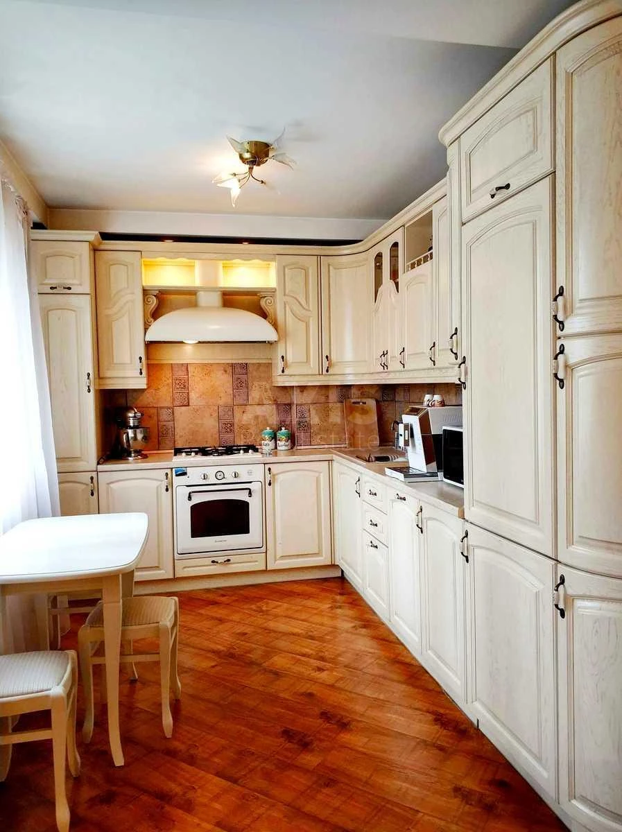 4k apartment vul. Velyka Vasyl'kivs'ka 85/8771911