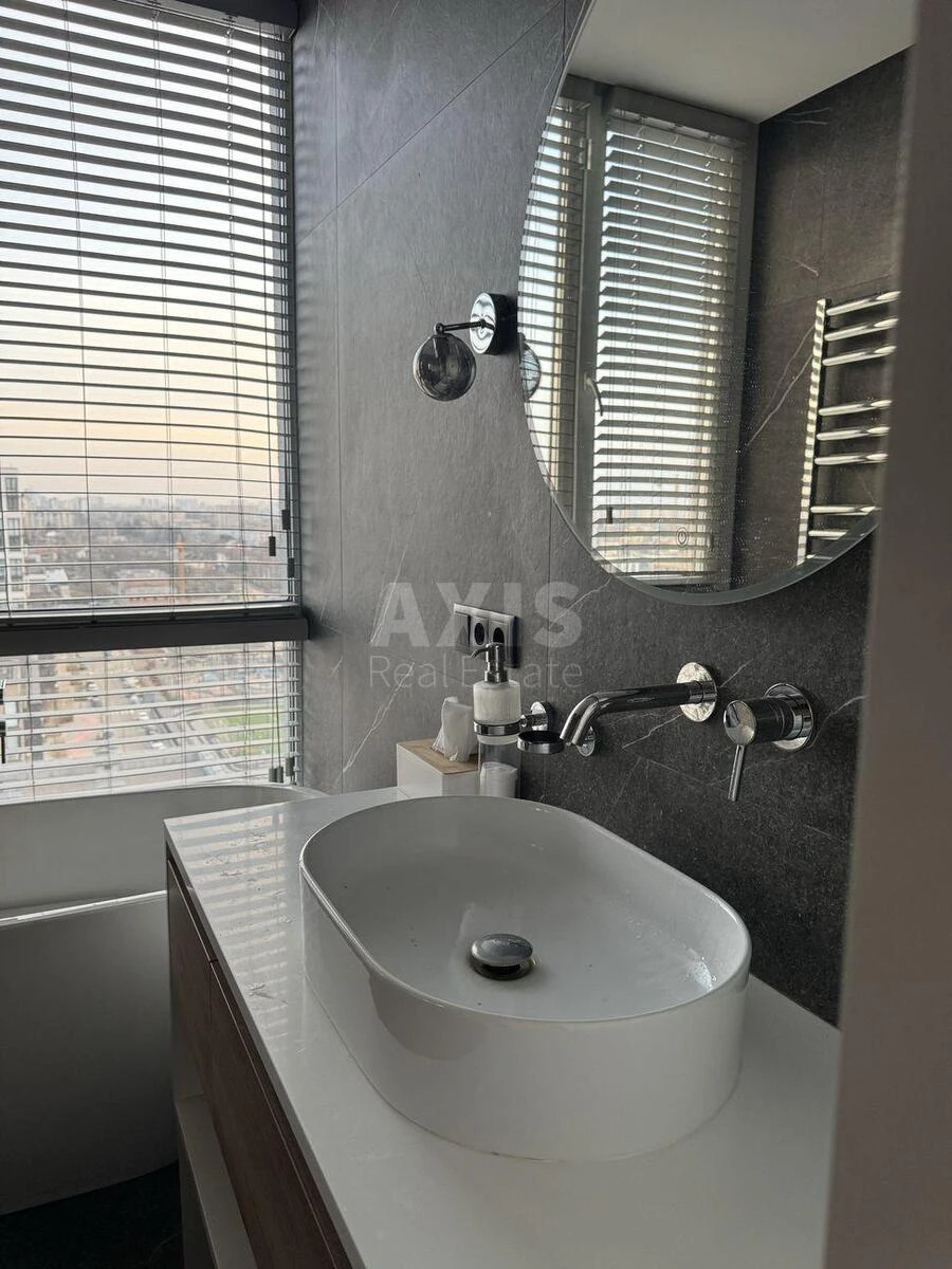 2k apartment vul. Saljutna 2Б713658