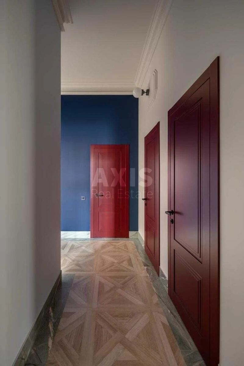 Office vul. Rustaveli Shota 15Б, 135m26895818