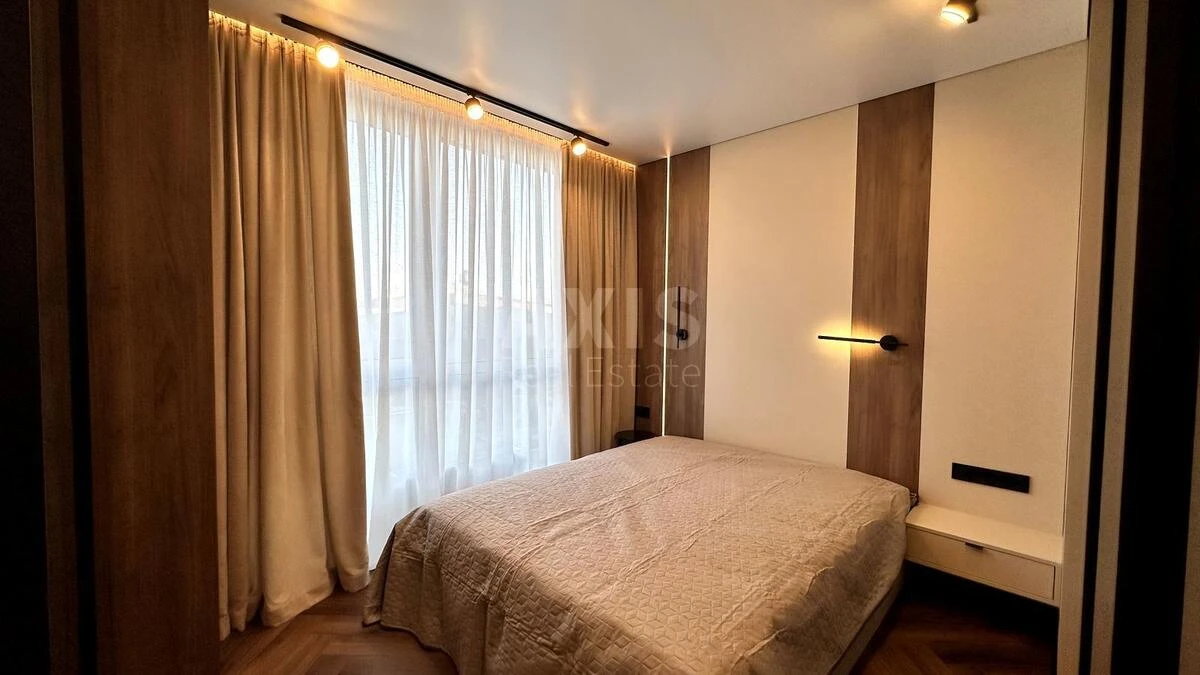 1k apartment vul. Prychal'na 10677142