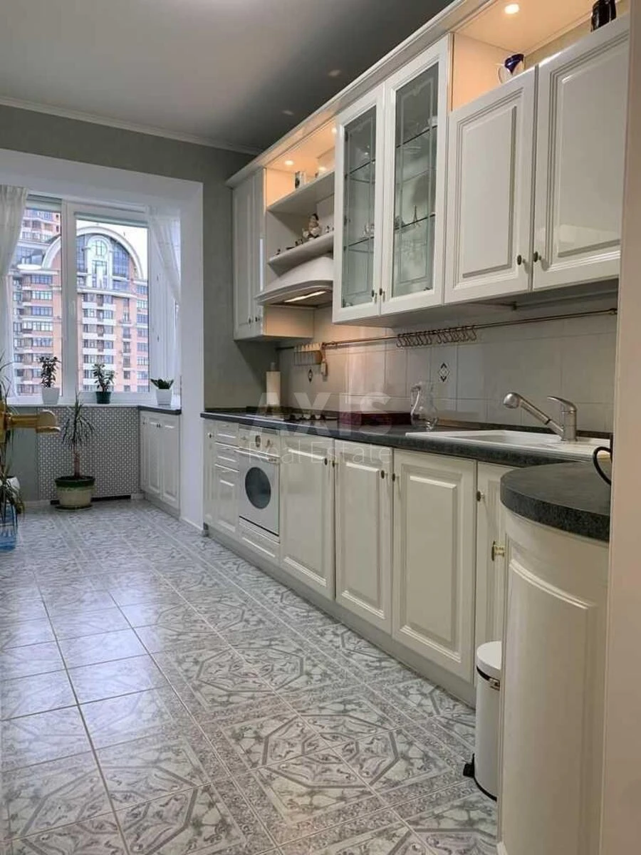 3k apartment vul. Staronavodnyc'ka 8Б693220