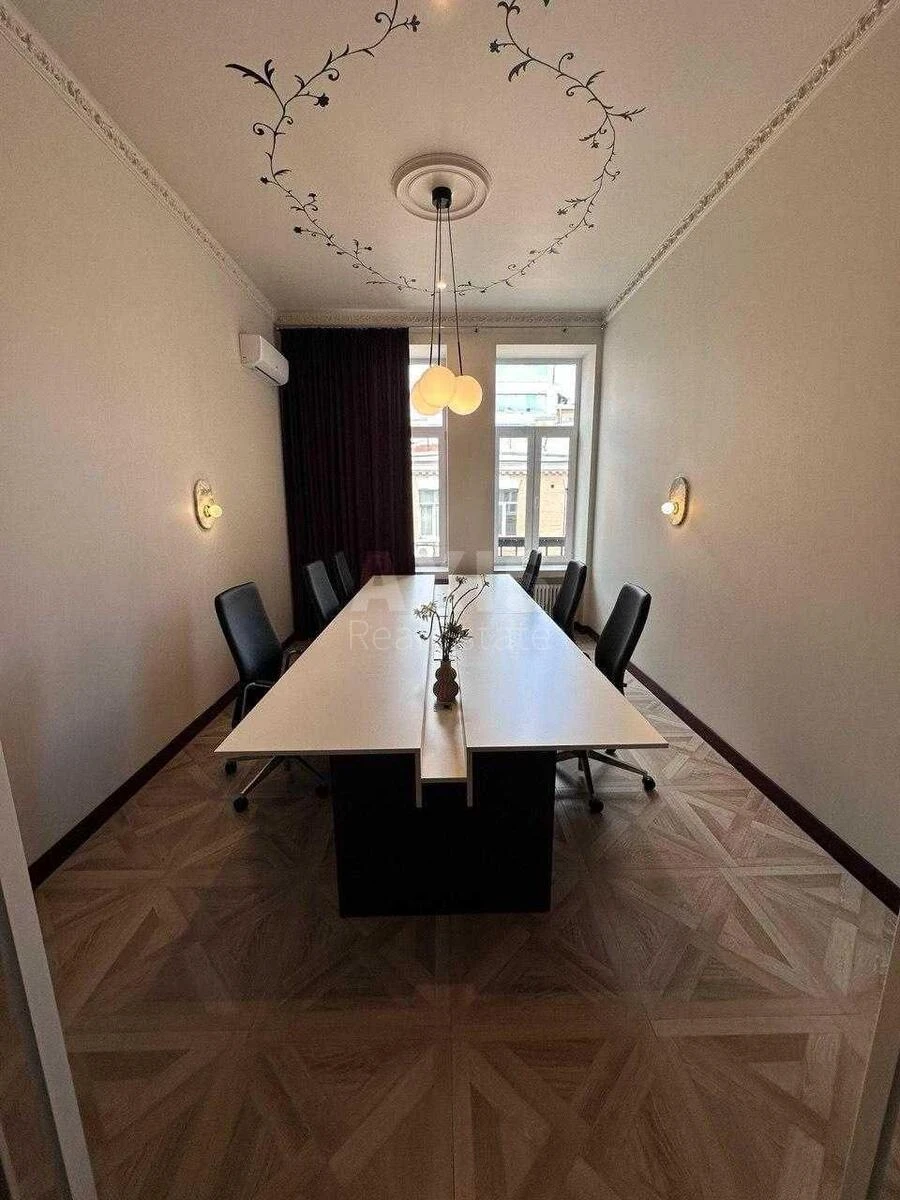 Офис ул. Руставели Шота 15Б, 135м26895820