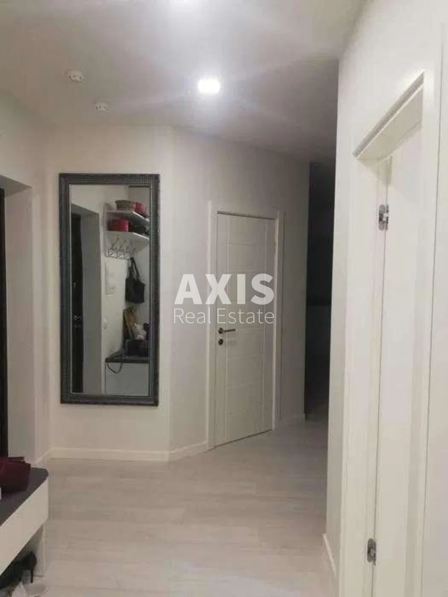 3k apartment vul. Sverstjuka Jevgena 4293144