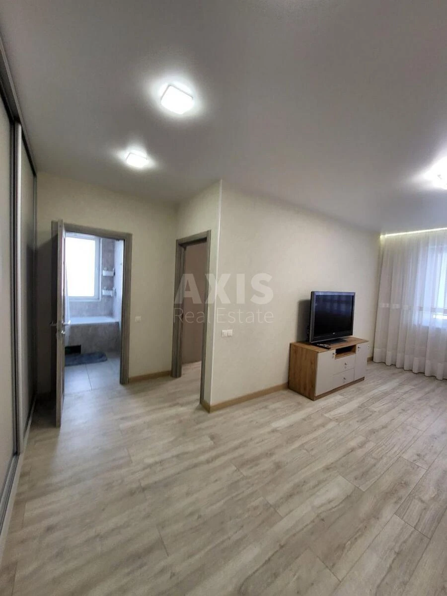 2k apartment vul. Panel'na 7686032