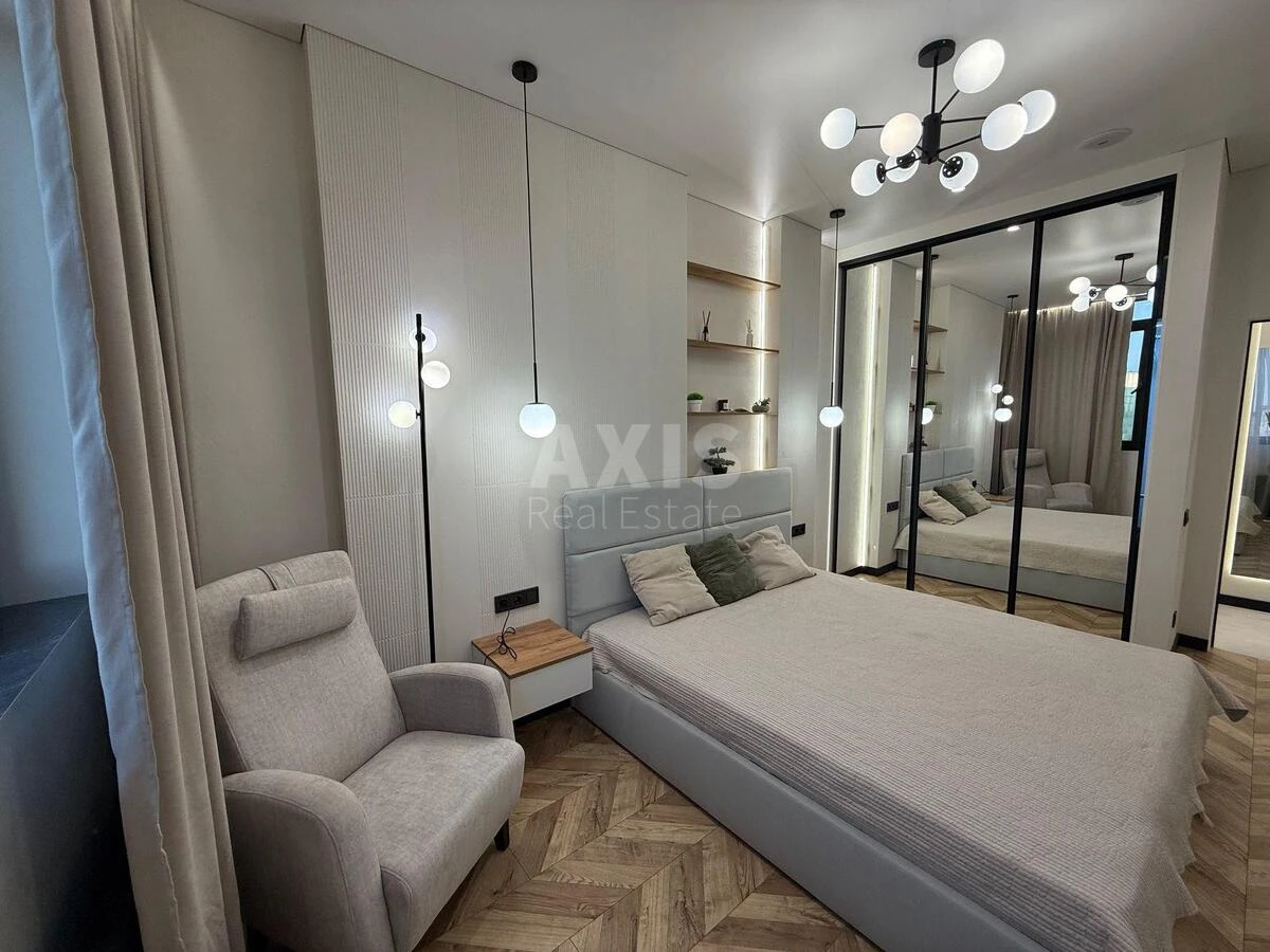 2k apartment pr-t Berestejskij 11Б697731