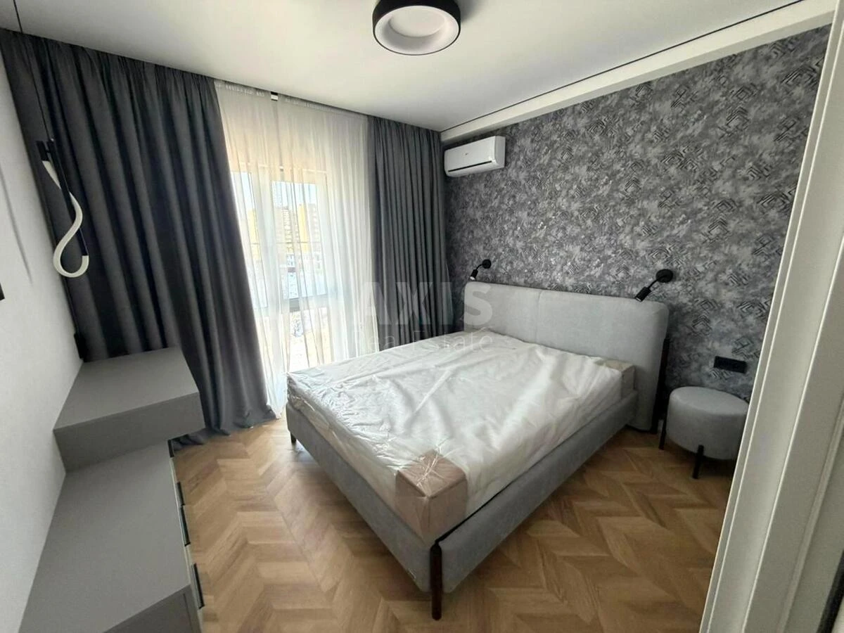 2к квартира ул. Михаила Максимовича 24657650
