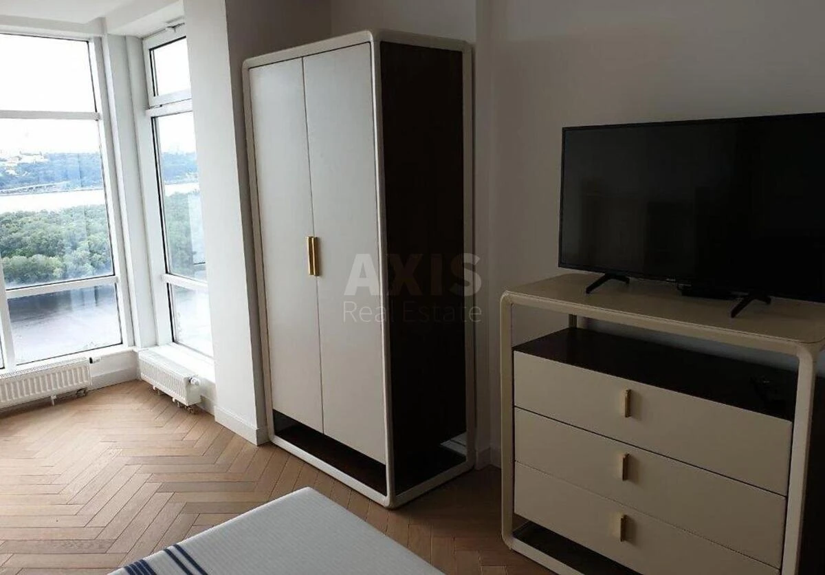 4k apartment nab. Dniprovs'ka 1А6898211