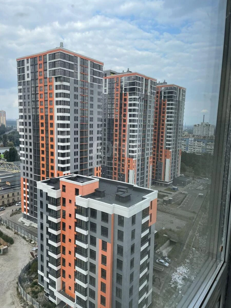 2к квартира ул. Бережанская 86855918